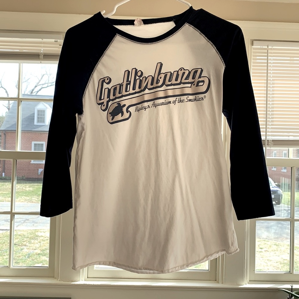 Ripley’s Aquarium Baseball Tee